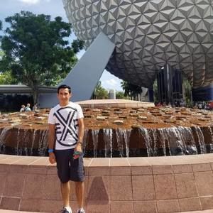 Meet your Posher, Leonel